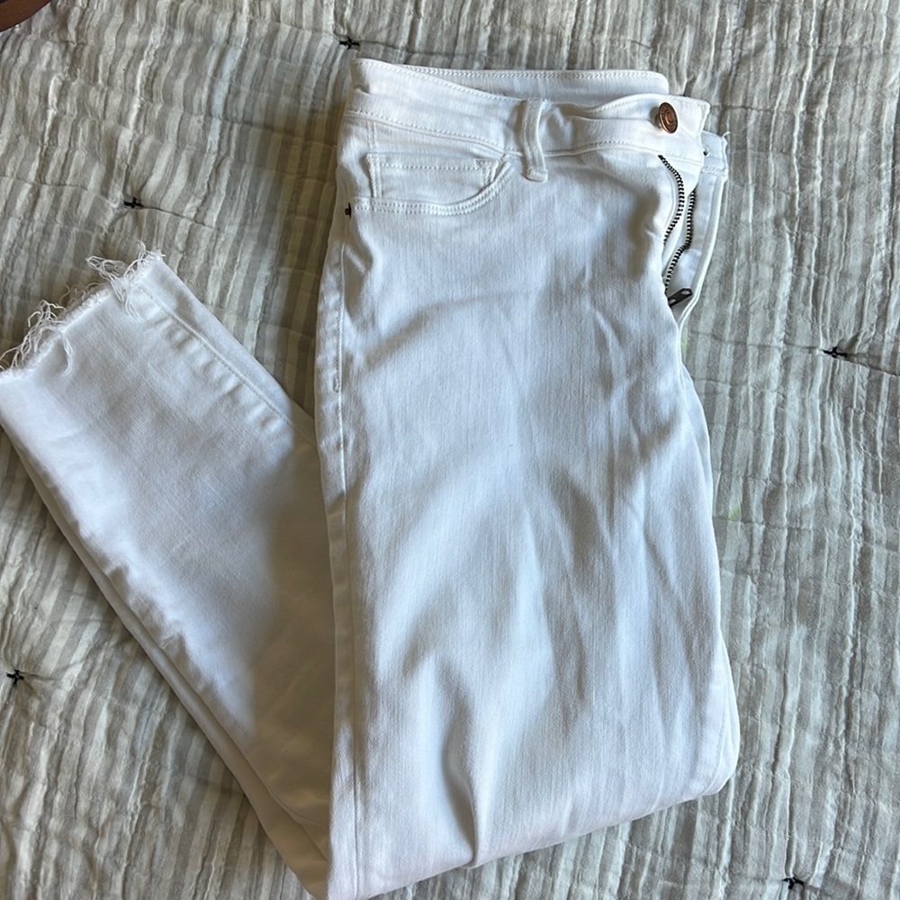 Abercrombie White Ankle Length Skinny Jeans